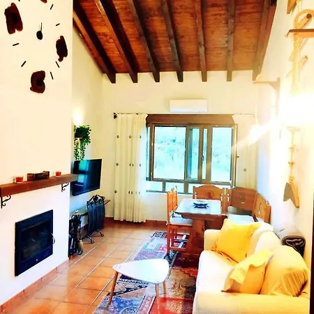 La Casita De La Montana * Alba De Los Cardanos